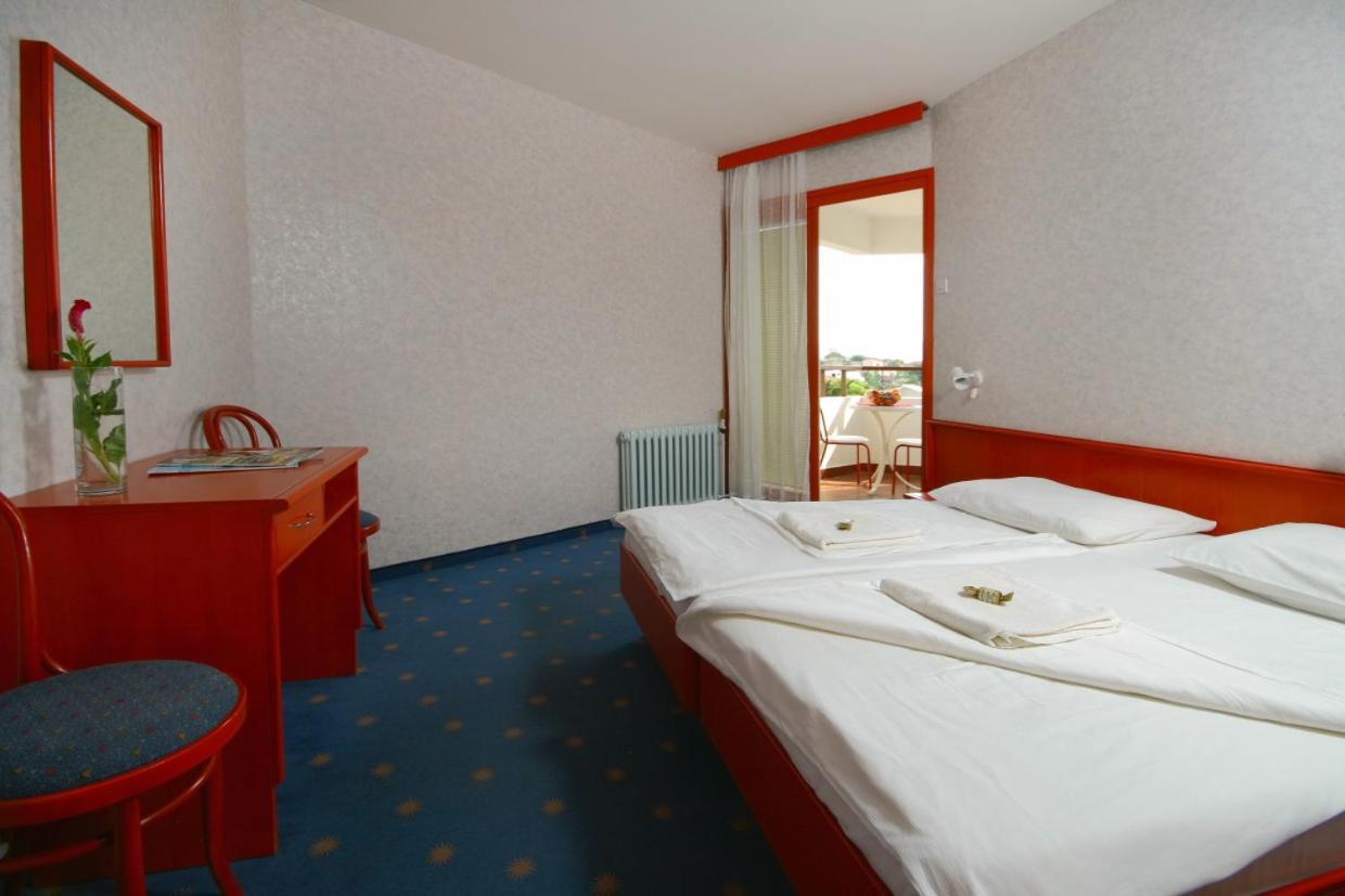 Hotel Laguna Gradac  Esterno foto