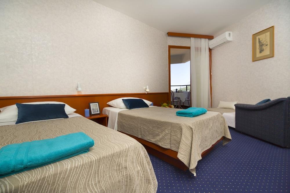 Hotel Laguna Gradac  Esterno foto