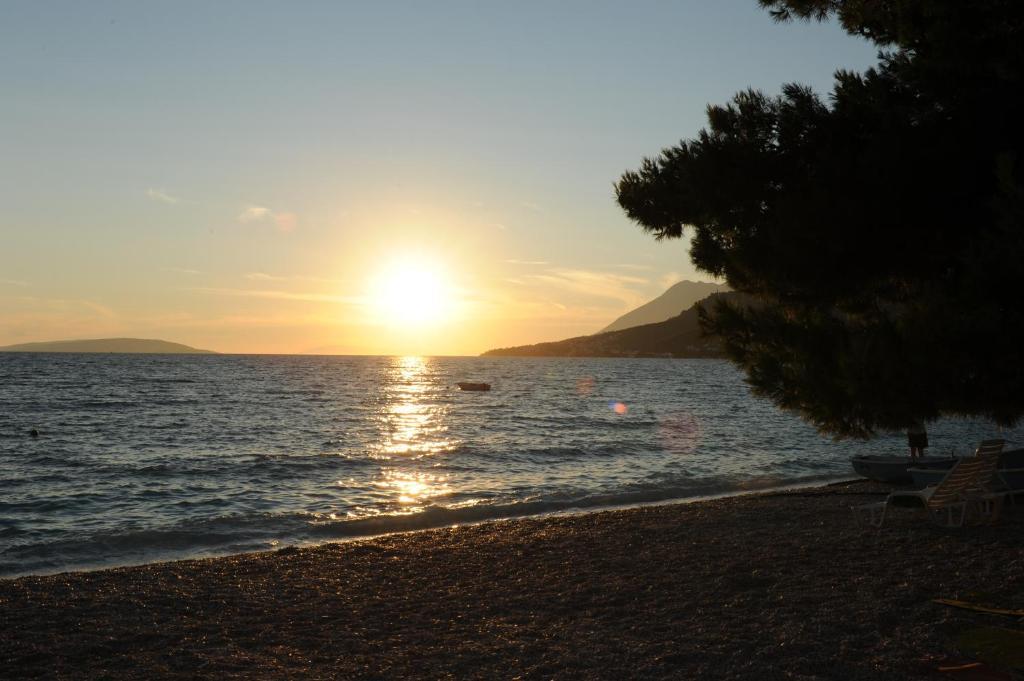 Hotel Laguna Gradac  Esterno foto