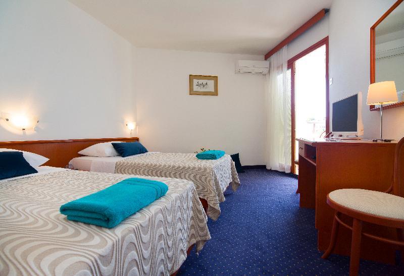 Hotel Laguna Gradac  Esterno foto